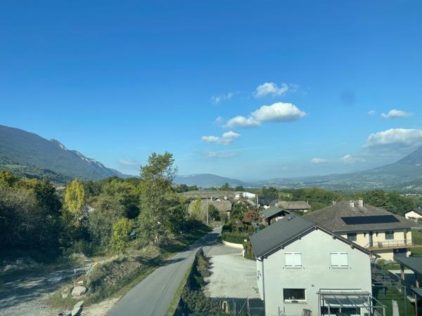 La Motte-Servolex (73290) Très bel appartement T4 en duplex (2015) - à 5mn du lac du Bourget et à 3mn de la Motte Servolex - Savoie