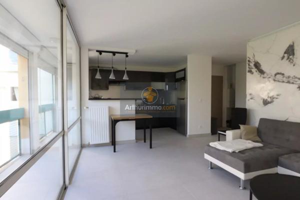 Vente                                                      Appartement
                        
                     4 pièces                      71 m2                     à Apt