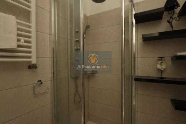 Vente                                                      Appartement
                        
                     4 pièces                      71 m2                     à Apt