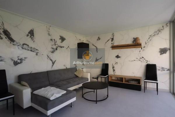 Vente                                                      Appartement
                        
                     4 pièces                      71 m2                     à Apt