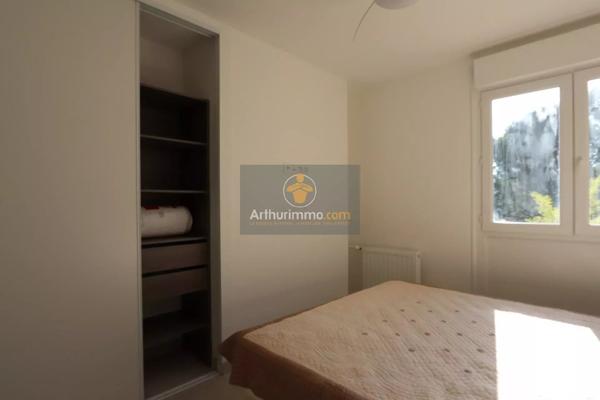 Vente                                                      Appartement
                        
                     4 pièces                      71 m2                     à Apt