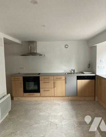 Maison de ville dans le centre de Joigny : 4 pièces - 3 chambres.