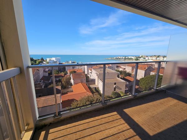 ROYAN / PONTAILLAC, Appartement T3 avec terrasse vue mer, ascenseur, parking et cave.