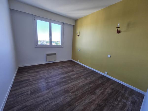 ROYAN / PONTAILLAC, Appartement T3 avec terrasse vue mer, ascenseur, parking et cave.