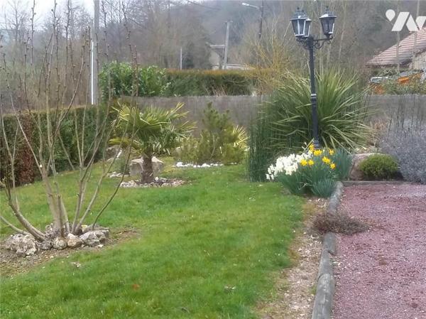 ENTRE ORBEC ET LISIEUX BELLE MAISON DE MAITRE BELLES PRESTATIONS