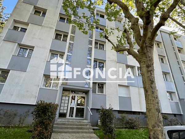 Location Studio 34.29 m² - 10 RUE DE L'ERMITAGE STE CATHERINE Lormont 33310