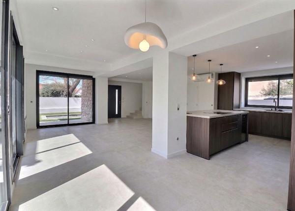 Maison 140 m2 - piscine - rénovation haut de gamme