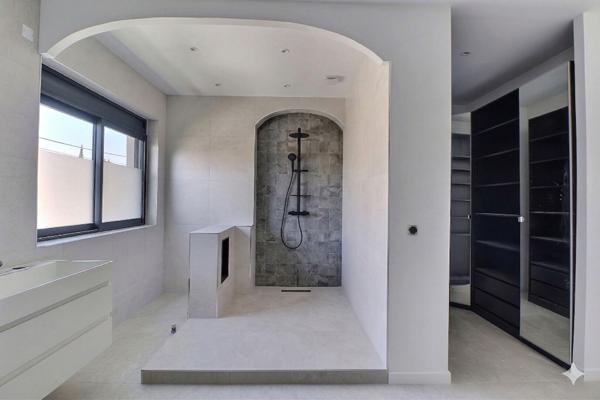 Maison 140 m2 - piscine - rénovation haut de gamme