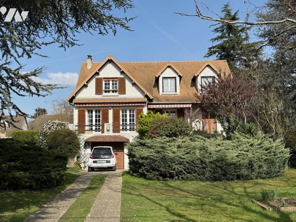 A vendre, dans la commune recherché de BENNECOURT, cette maison édifiée sur sous-sol total.