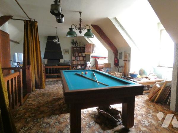 A vendre, dans la commune recherché de BENNECOURT, cette maison édifiée sur sous-sol total.