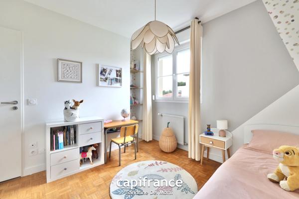 Tassin la demi lune - Appartement T4 de 101m² avec terrasse de 18m² avec garage de 43m² et place de stationnement