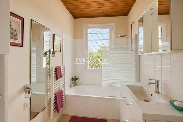 A vendre - Maison de famille - Urrugne - Piscine - Grand garage