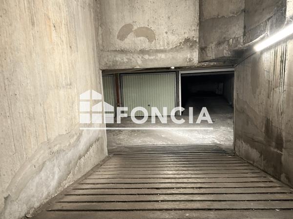 Location Parking - 48 RUE DES CARMES Orleans 45000