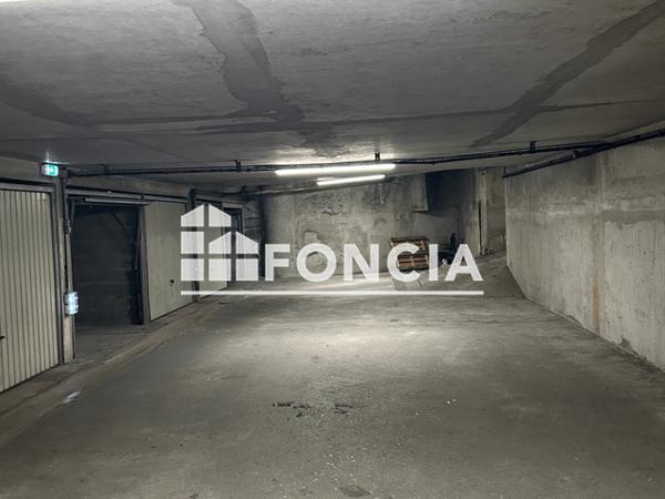 Location Parking - 48 RUE DES CARMES Orleans 45000
