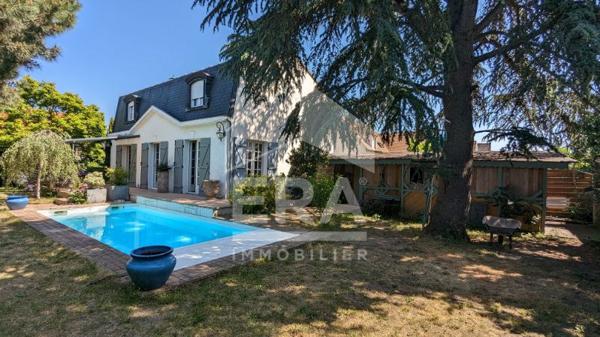 A VENDRE MAISON 6 PIECES 172 m2