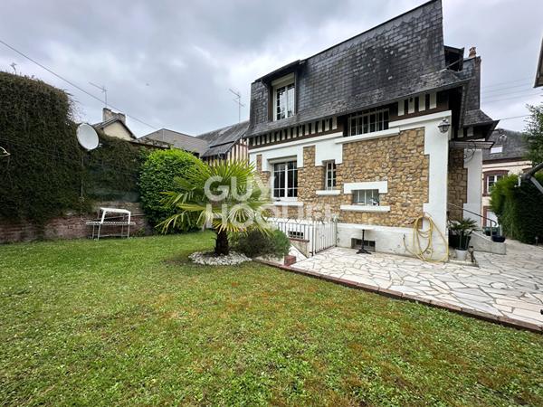 MAISON ANGLO NORMANDE CENTRE VILLE DE LISIEUX - 5 pièce(s) 87 m2