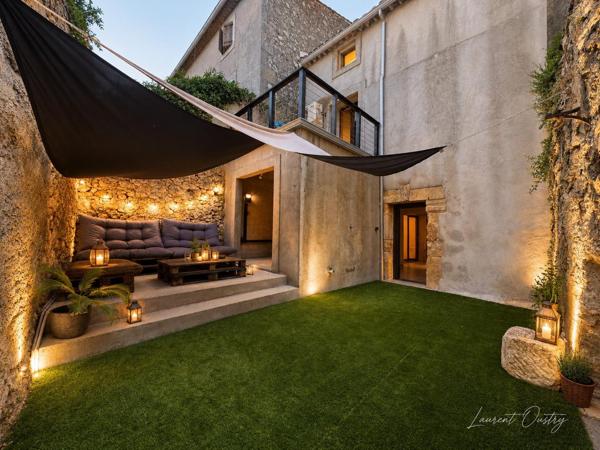 Maison de caractère 117 m² – Cour 40 m² – Terrasse – Garage 33 m²