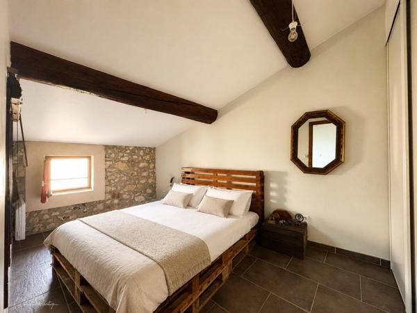 Maison de caractère 117 m² – Cour 40 m² – Terrasse – Garage 33 m²