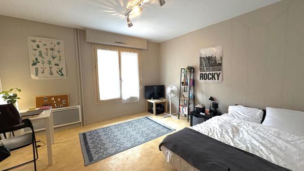 NIORT - HYPER-CENTRE studio meublé