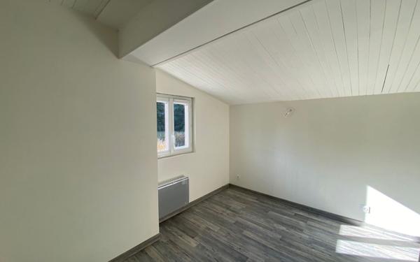 Maison à louer    3 pièces •  Moirans