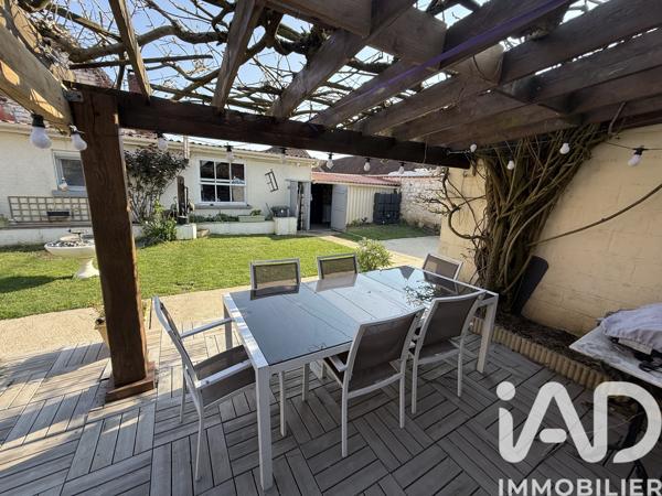 Maison à vendre 6 pièces 120 m² La Neuville-Roy