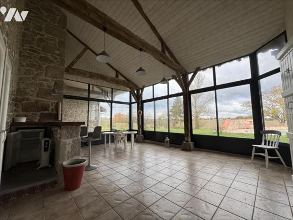 PROPRIETE AVEC VUE DEGAGEE ET PISCINE