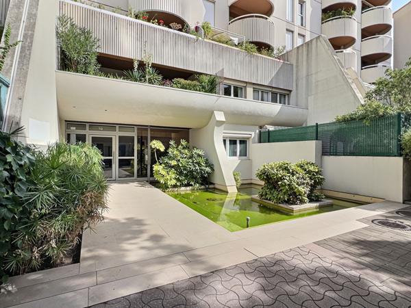 A vendre Appartement de type 4 à Marseille 13006 - secteur LODI - Terrasse - Jardin