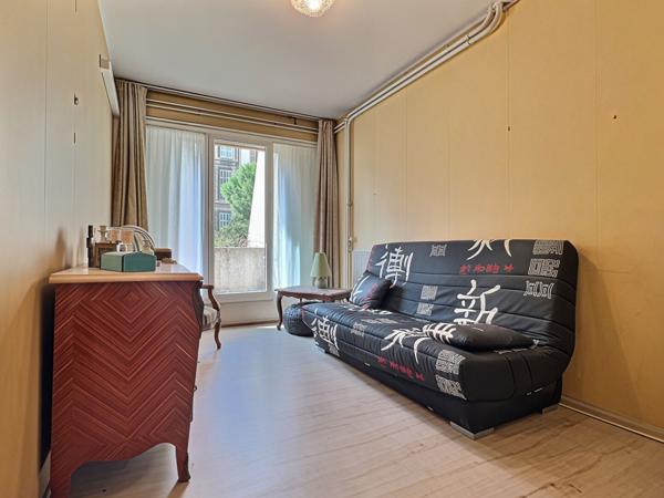 A vendre Appartement de type 4 à Marseille 13006 - secteur LODI - Terrasse - Jardin