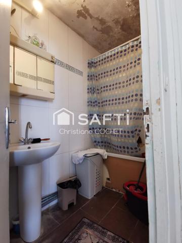 Grand T4 en duplex, vue imprenable sur Melun, sans vis-à-vis, box, cellier et cave.