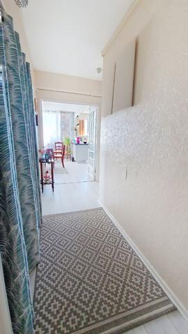 Beau T3 rénové de 70 m² au 9ème étage avec 2 balcons à POITIERS