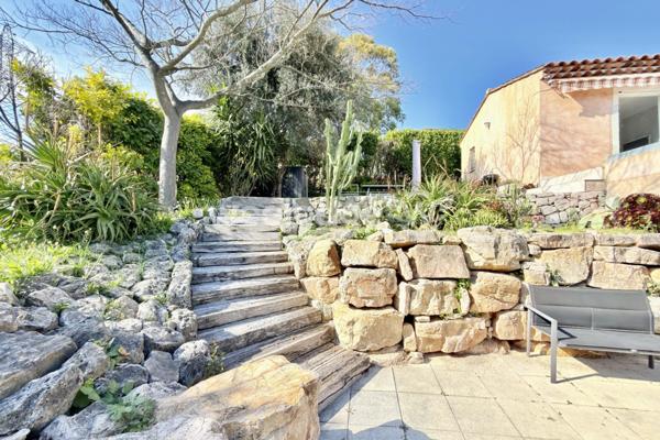 Maison à vendre 7 pièces de 140 m² à Mougins