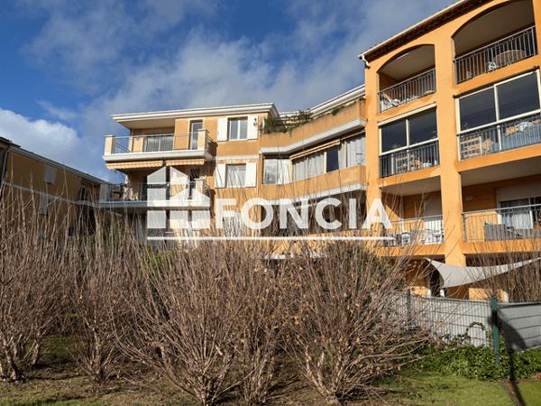 Location Appartement 3 pièces 63.05 m² - RESIDENCE L'OISEAU BLEU - 46 CHEMIN DE LA TOUR Brignoles 83170