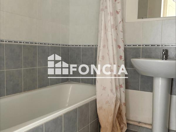 Location Appartement 3 pièces 63.05 m² - RESIDENCE L'OISEAU BLEU - 46 CHEMIN DE LA TOUR Brignoles 83170