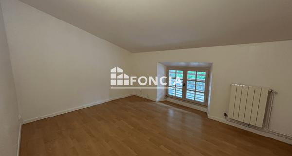 Location Appartement 3 pièces 62.27 m² - Cabannes 13440