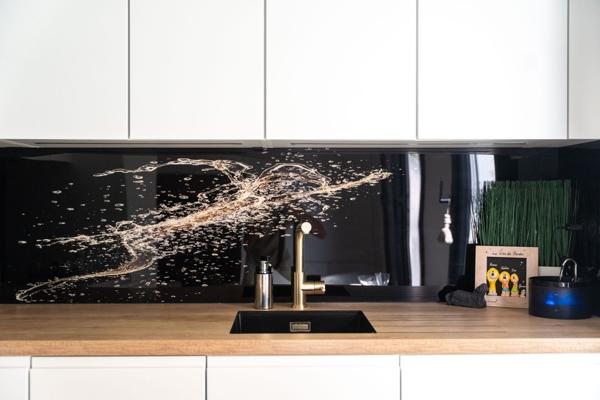 Superbe appartement rénové avec terrasse et garage double