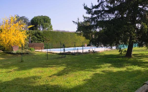 Maison à vendre    9 pièces •  Chanos-Curson