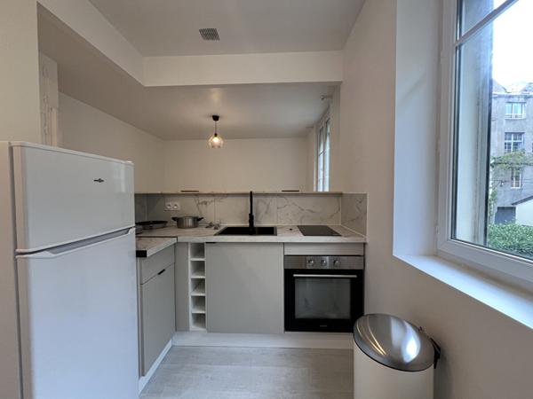 A LOUER STUDIO meublé refait à neuf 34 m² avec parking