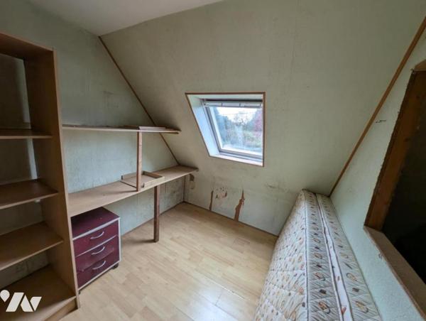 PLEUMEUR-BODOU - Maison en pierre à rénover, plage à pied – terrain de 3 286 m²