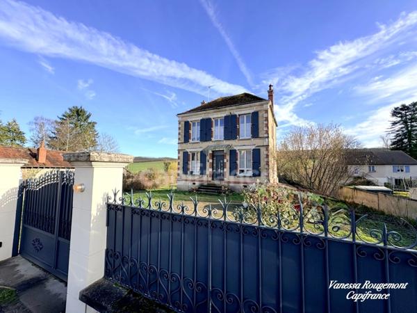 À vendre – Maison bourgeoise rénovée avec charme et de belles prestations, au Val-de-Mercy (89)