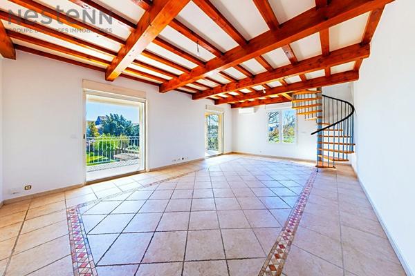 Appartement T4 avec terrasse, jardin et parking