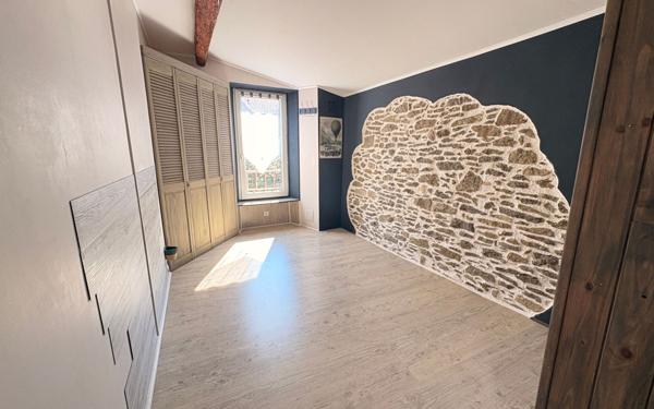Maison à vendre    3 pièces •  Conques-sur-Orbiel