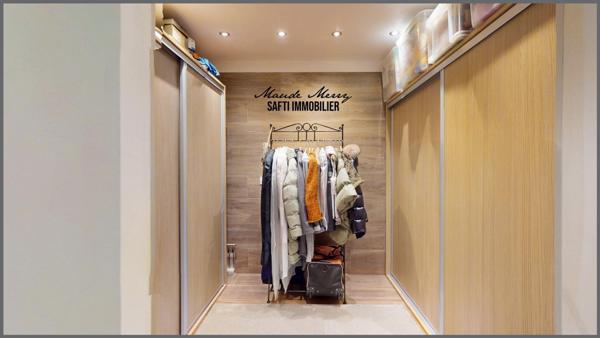 Villa au sein du golf de Barbaroux - villa plain pied de 120 m2 - 3 chambres et 2 pièces d'eau - piscine - garage et terrain de 1648 m2