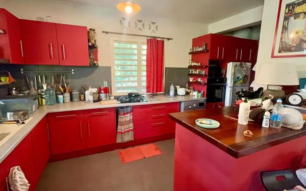 Maison à vendre    4 pièces •  Dembeni