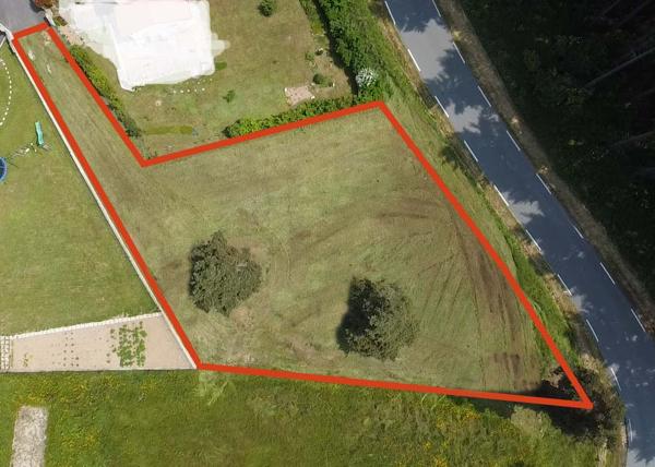 Dunières 43220 terrain constructible viabilisé environ 1218 m², très bonne exposition et vue dégagée