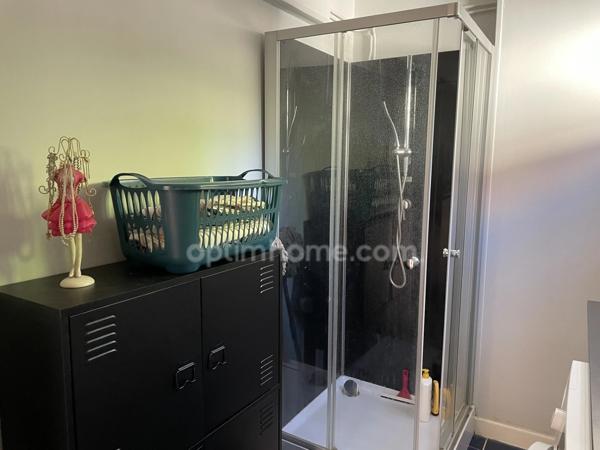 SOUESMES, Immeuble de rapport avec trois appartements dont deux déjà loués