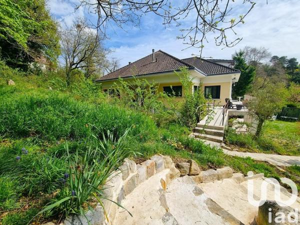 Maison traditionnelle 10 pièces de 275 m² à Maisse (91720)