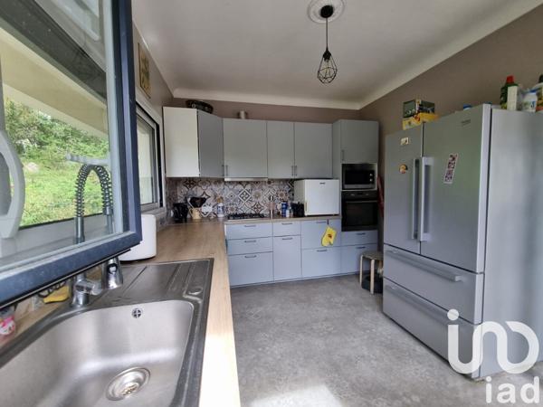 Maison traditionnelle 10 pièces de 275 m² à Maisse (91720)