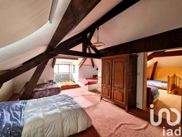 Maison traditionnelle 10 pièces de 275 m² à Maisse (91720)