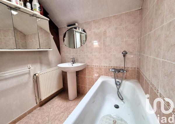 Maison traditionnelle 10 pièces de 275 m² à Maisse (91720)