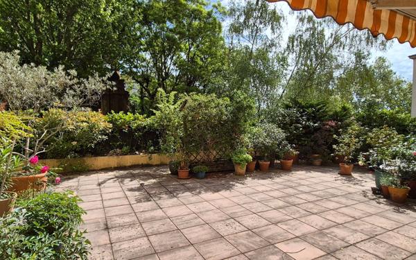 Appartement à vendre    5 pièces • 104,52 m2 Lyon 1